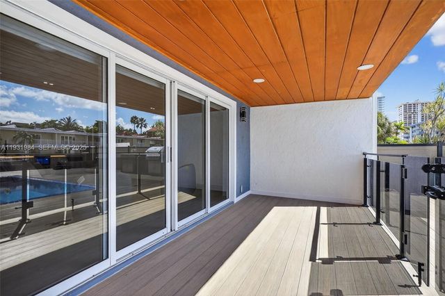 3830 NE 171st St, North Miami Beach, FL 33160