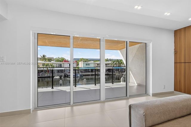 3830 NE 171st St, North Miami Beach, FL 33160