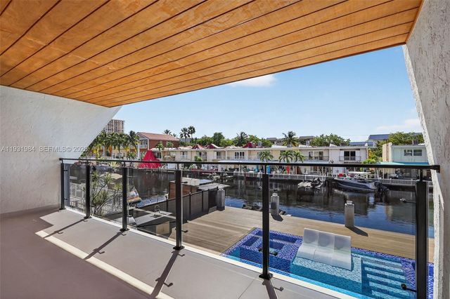 3830 NE 171st St, North Miami Beach, FL 33160