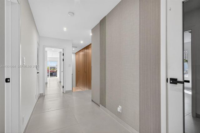 3830 NE 171st St, North Miami Beach, FL 33160