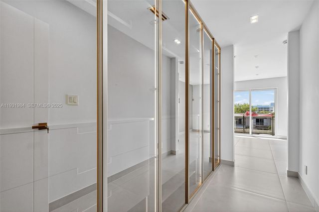 3830 NE 171st St, North Miami Beach, FL 33160