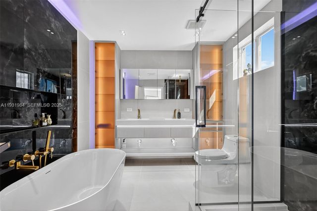 3830 NE 171st St, North Miami Beach, FL 33160