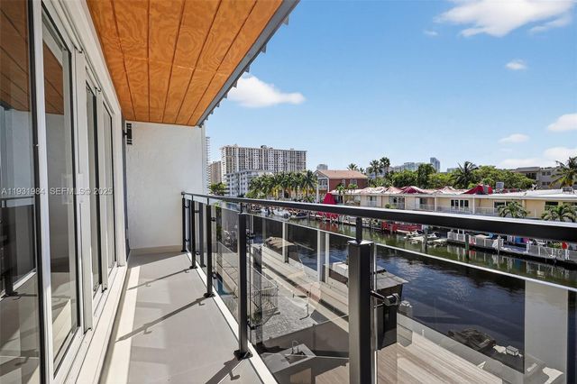 3830 NE 171st St, North Miami Beach, FL 33160