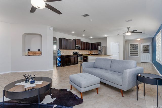 15102 Field Sparrow, San Antonio, TX 78253