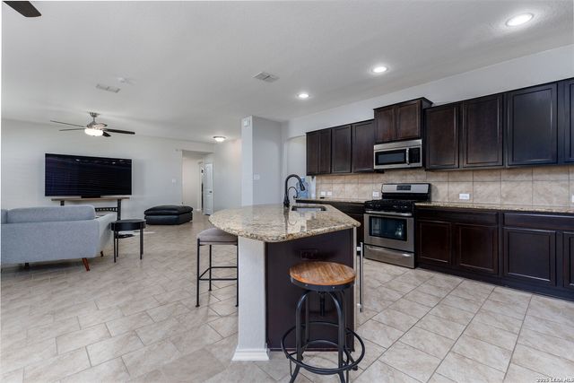 15102 Field Sparrow, San Antonio, TX 78253