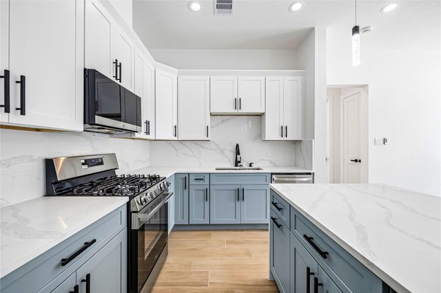 4815 Cruse Rd A, Houston, TX 77016