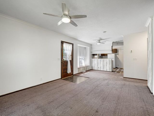 4954 Grenwich Trail N, Oakdale, MN 55128