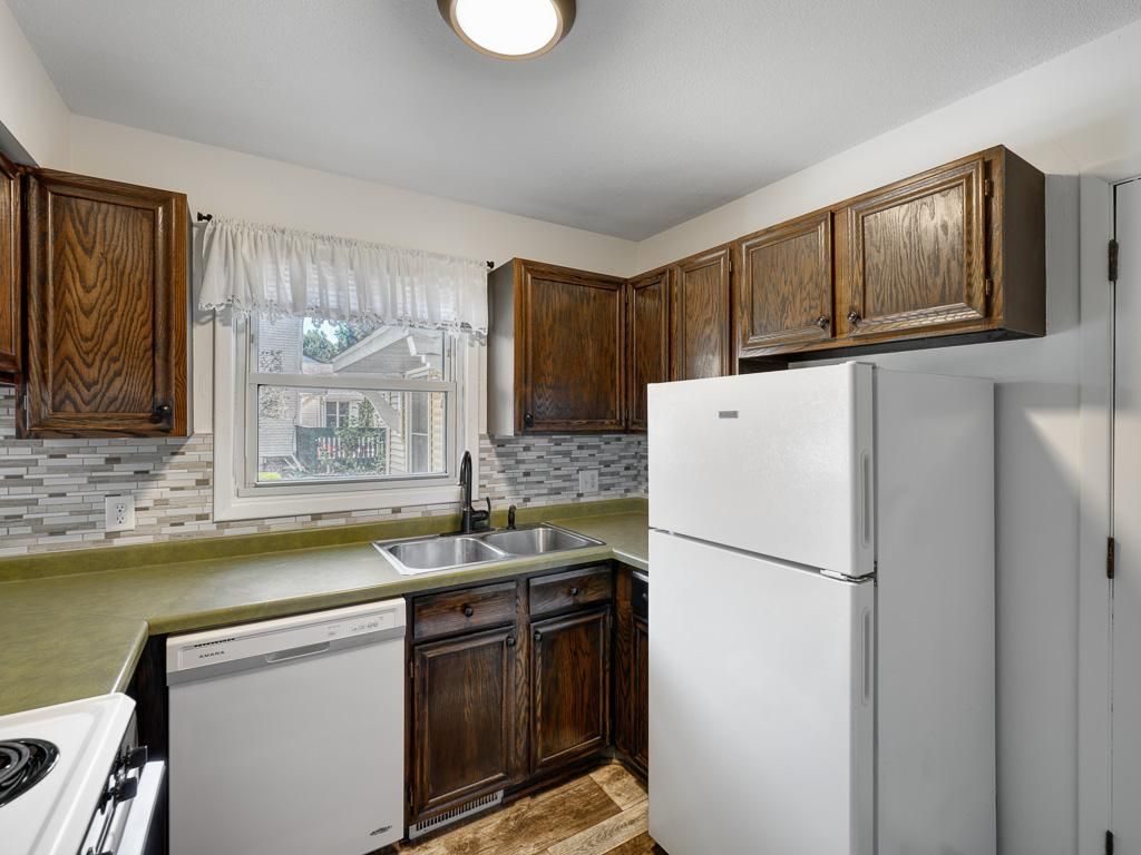 4954 Grenwich Trail N, Oakdale, MN 55128 — photo 5