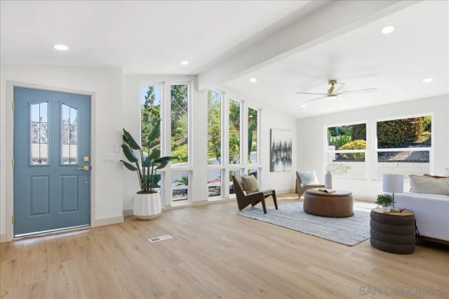 2306 Bryant, Carlsbad, CA 92008