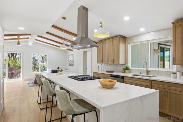 2306 Bryant, Carlsbad, CA 92008