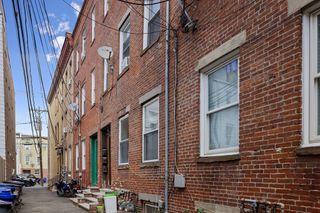 3 Wilbur Ct, Boston, MA 02128