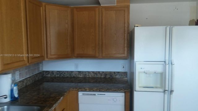 11855 NE 19th Dr 1, North Miami, FL 33181