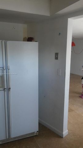 11855 NE 19th Dr 1, North Miami, FL 33181