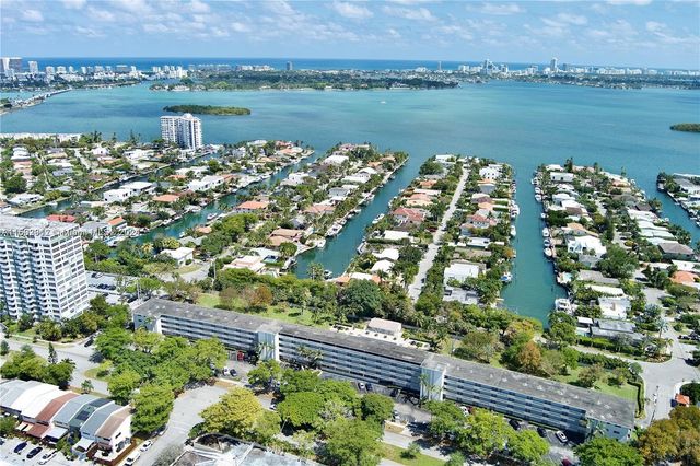 11855 NE 19th Dr 1, North Miami, FL 33181