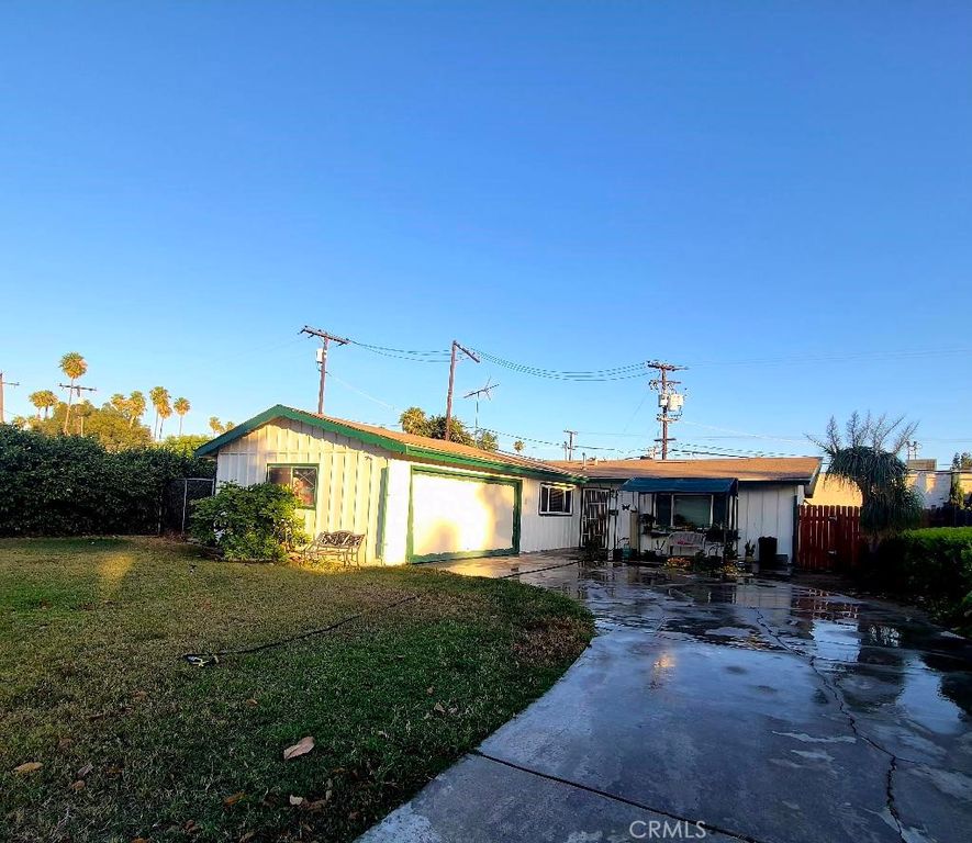 5336 El Molino, Riverside, CA 92504