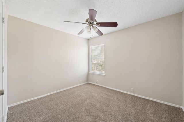 7020 Glenshire Drive, Arlington, TX 76002