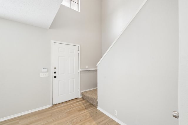 7020 Glenshire Drive, Arlington, TX 76002