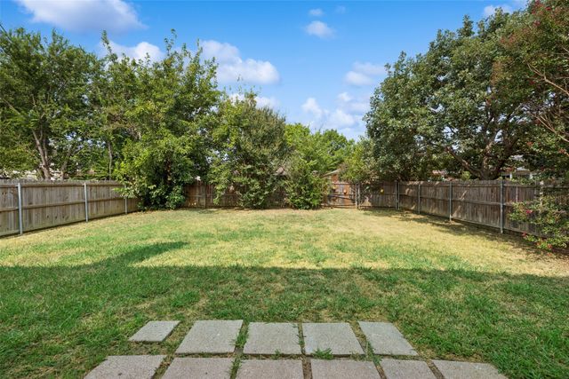 7020 Glenshire Drive, Arlington, TX 76002