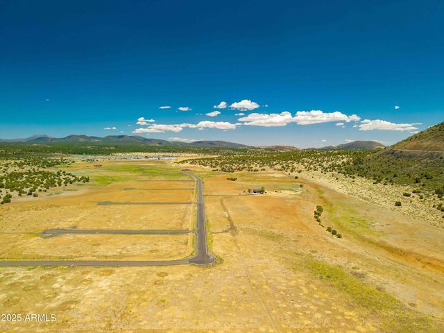 6647 MEADOWS Lane, Flagstaff, AZ 86004