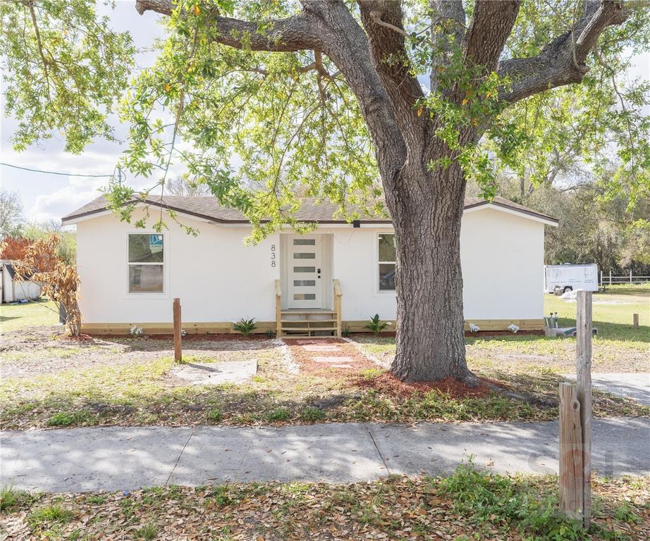 Image 2 of property listing at 838 BETHUNE AVENUE, Winter Garden, FL 34787