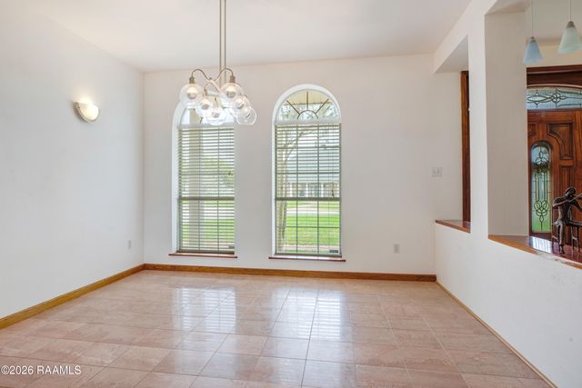 2018 La Belle Villa Road, New Iberia, LA 70563