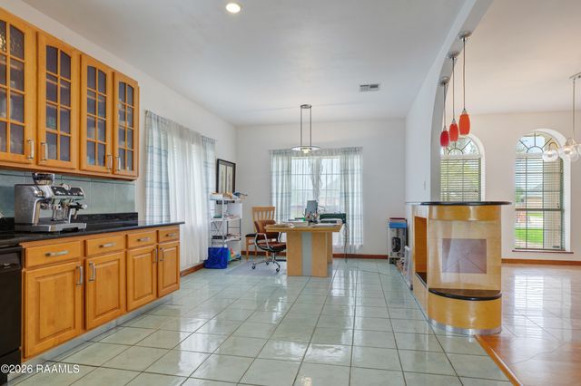 2018 La Belle Villa Road, New Iberia, LA 70563