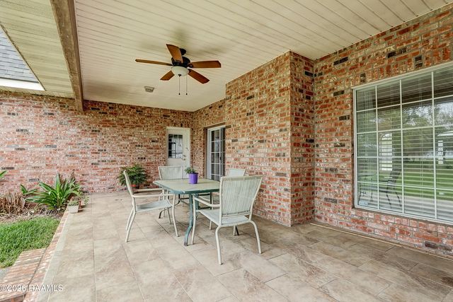 2018 La Belle Villa Road, New Iberia, LA 70563