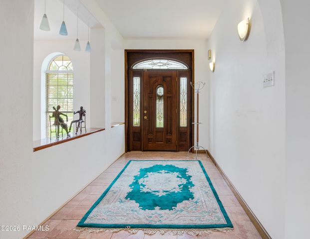2018 La Belle Villa Road, New Iberia, LA 70563