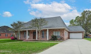2018 La Belle Villa Road, New Iberia, LA 70563