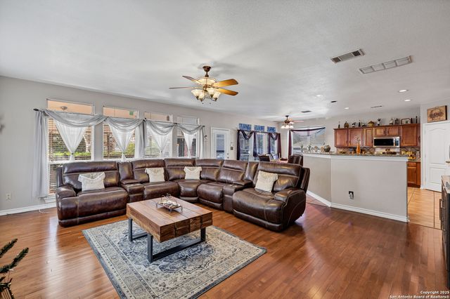 1611 Springhouse, San Antonio, TX 78251