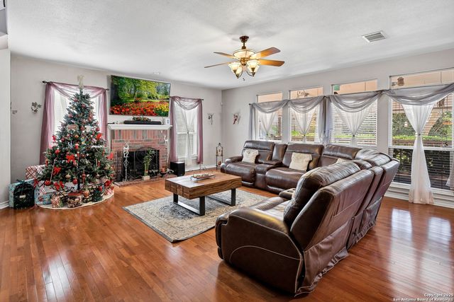 1611 Springhouse, San Antonio, TX 78251