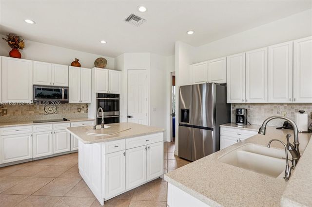11759 Paradise Cove Lane, Wellington, FL 33449