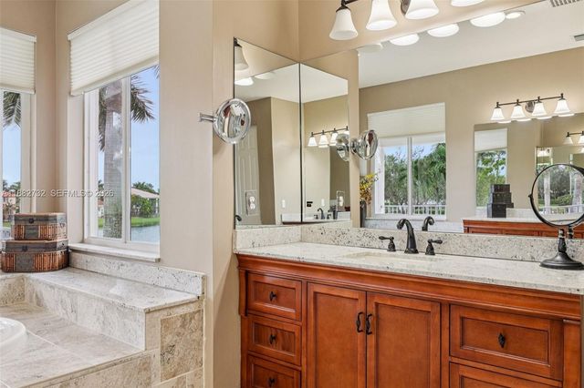 11759 Paradise Cove Lane, Wellington, FL 33449