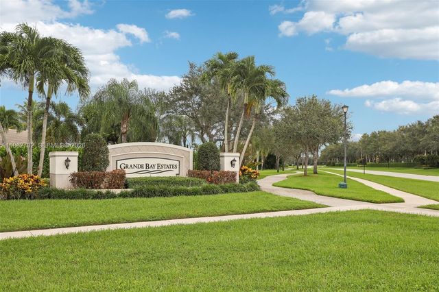 11759 Paradise Cove Lane, Wellington, FL 33449