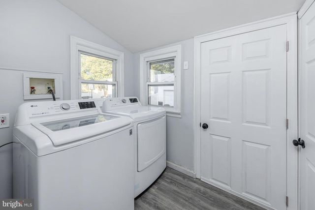 11 W WASHINGTON ST, Paulsboro, NJ 08066
