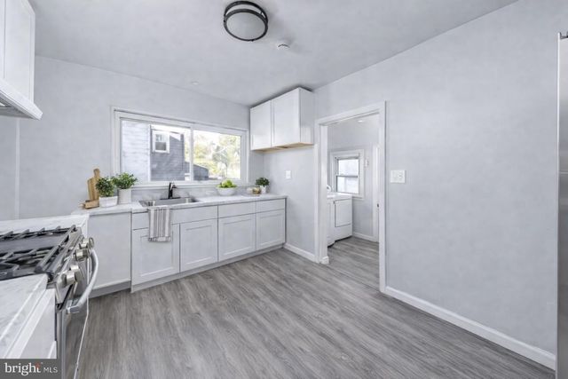 11 W WASHINGTON ST, Paulsboro, NJ 08066
