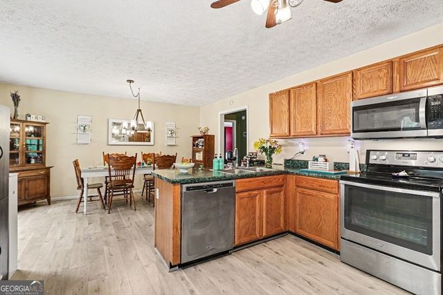 795 Woodruff Road, Carrollton, GA 30116