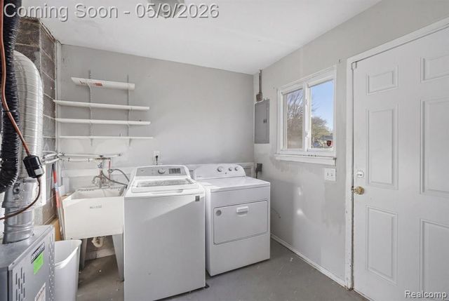 19054 E Thirteen Mile Road, Roseville, MI 48066
