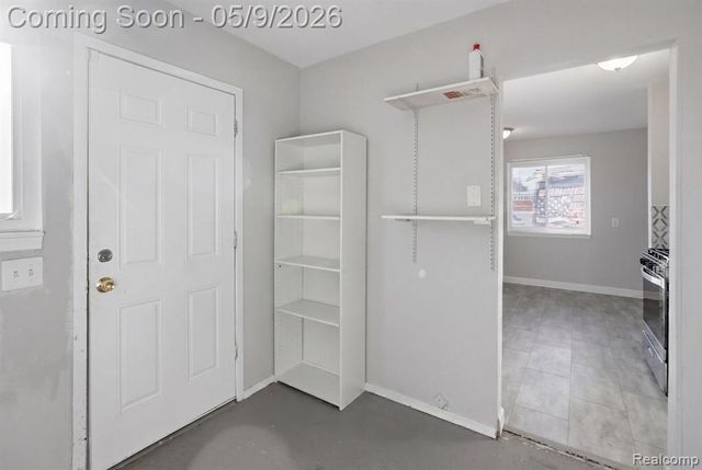 19054 E Thirteen Mile Road, Roseville, MI 48066