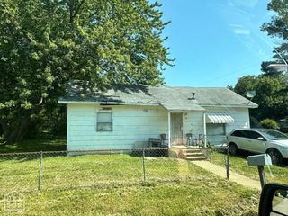 220 E Center Street E, Jonesboro, AR 72401