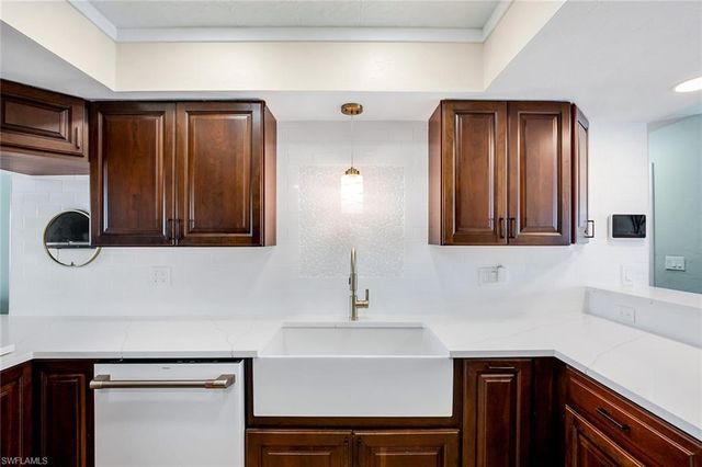 4904 Vincennes ST 207, Cape Coral, FL 33904