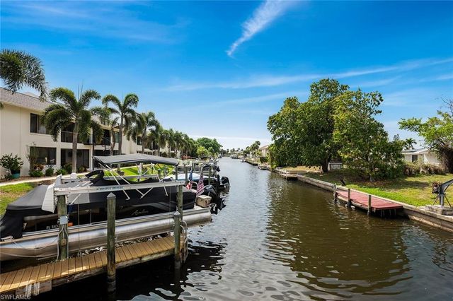 4904 Vincennes ST 207, Cape Coral, FL 33904