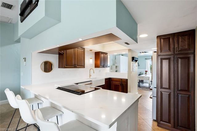 4904 Vincennes ST 207, Cape Coral, FL 33904