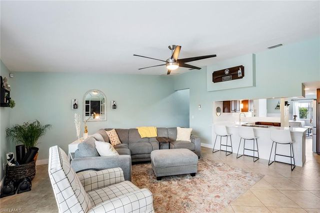 4904 Vincennes ST 207, Cape Coral, FL 33904