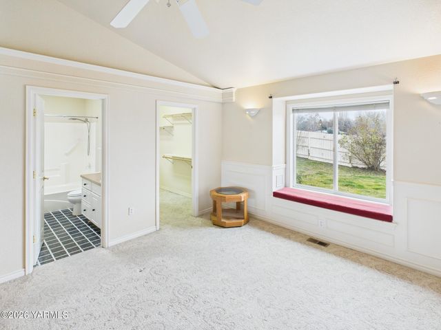 407 concord St, Zillah, WA 98953