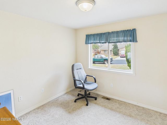 407 concord St, Zillah, WA 98953