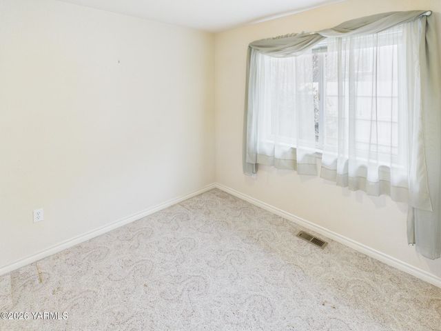 407 concord St, Zillah, WA 98953