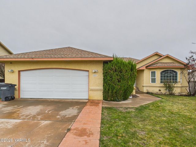 407 concord St, Zillah, WA 98953