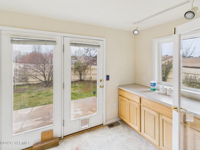 407 concord St, Zillah, WA 98953