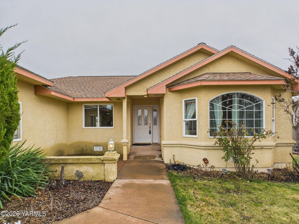 407 concord St, Zillah, WA 98953